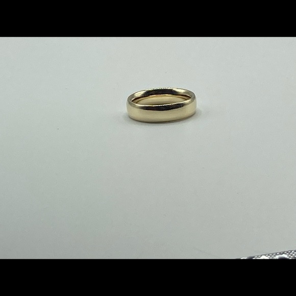 14k Yellow Gold 6mm Men’s Wedding Ring Mens Wedding Band Size 9 - Picture 5 of 6